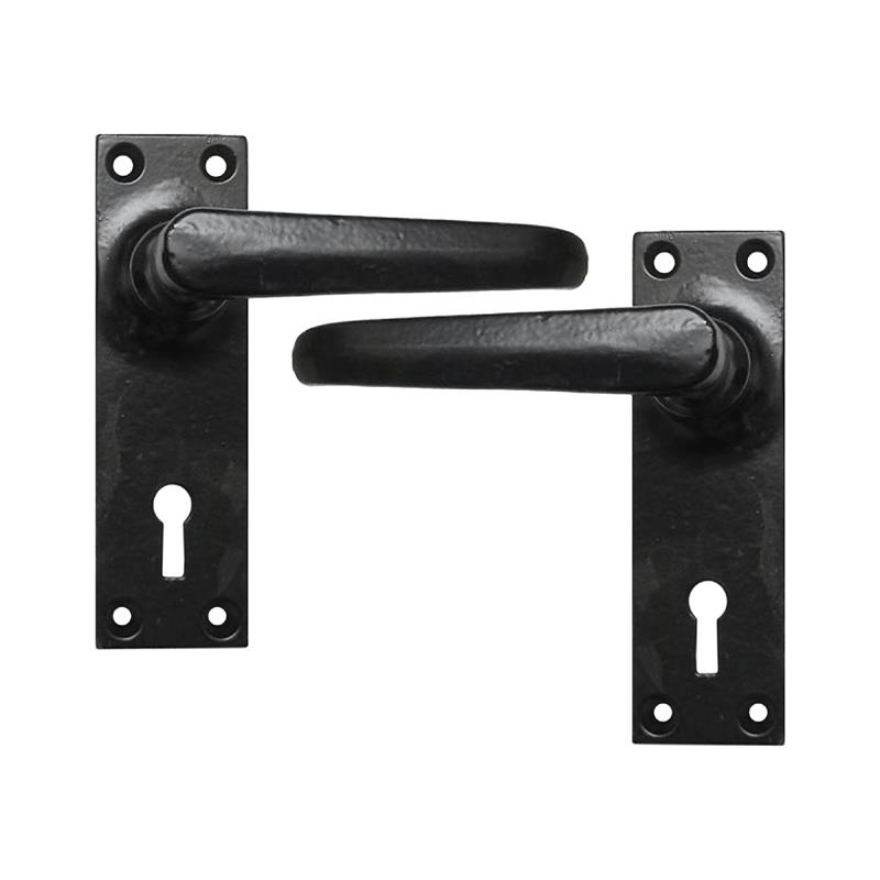 "Bahurim" Black Iron Door Handle With Plate